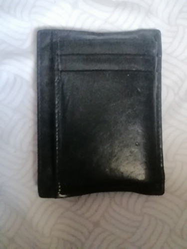  محفظة كويتي مفقوده في جده