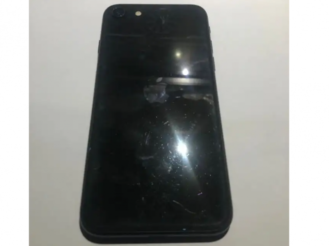  ايفون 2020 se2