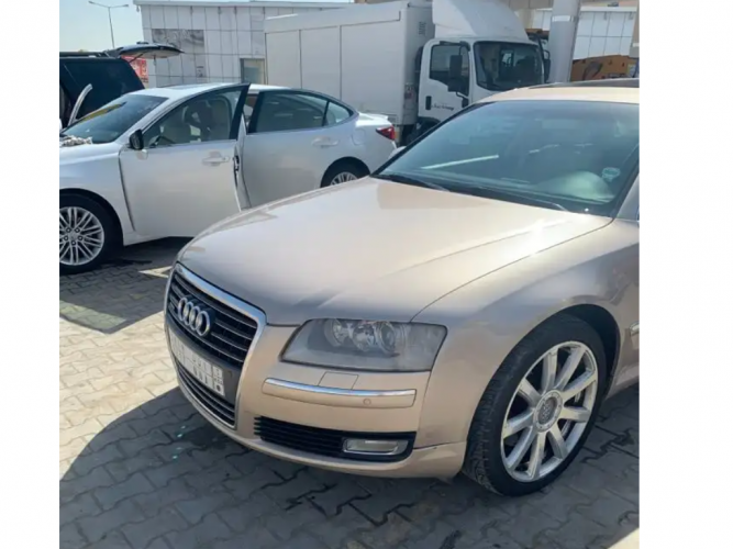  اودي A8