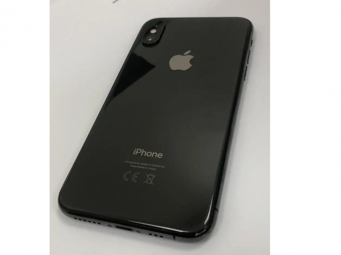  ايفون xs السعر   750
