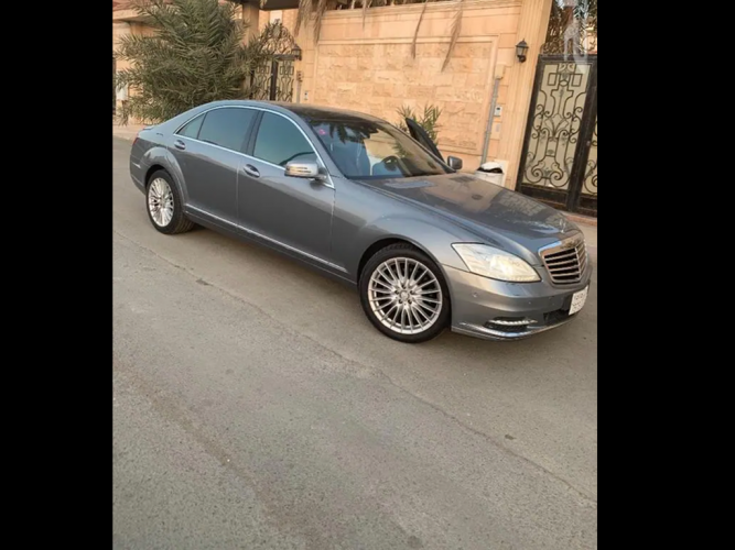  مرسيدس 300S 2012