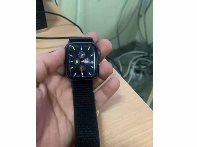  للبيع ساعه ابل الاصدار الرابع