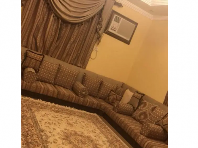  مجلس للبيع