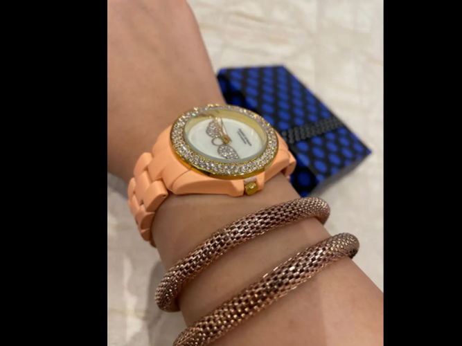  اساور ( اكسسوارات)