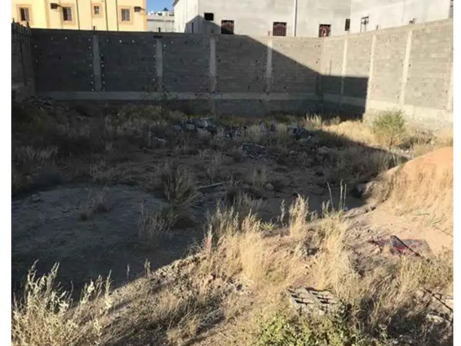 ارض للبيع طريق المئه خلف بيت الطين