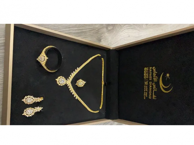  سلسال من نفائس الالماس