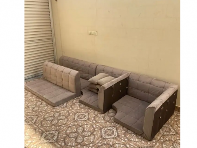 كنب ارضي نظيف جدا