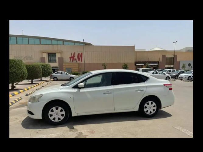  للبيع نيسان سنترا 2015