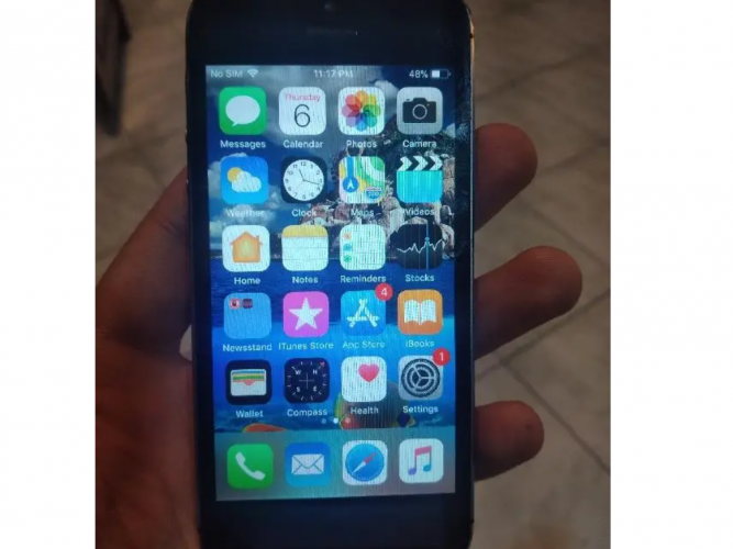  ايفون 5s نظيف
