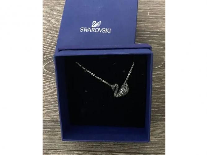  سلسال سوارفسكي البطه