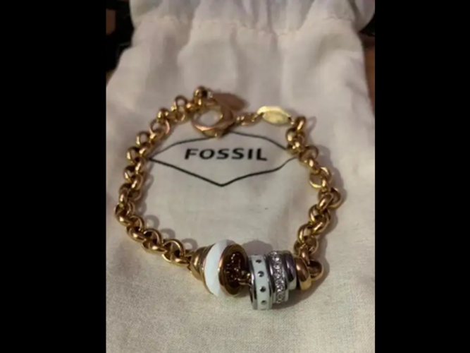 اكسسوار من fossil