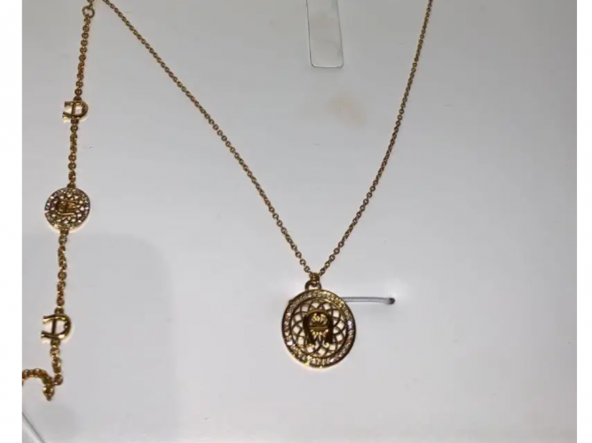  طقم اقنر مطلي ذهب