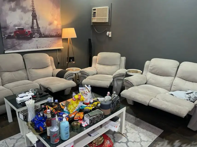  للبيع كنب راحه هوم سنتر
